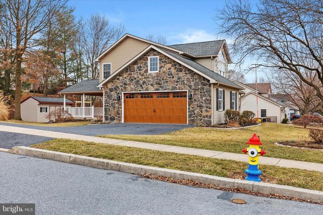 2308 CYPRESS DR, Harrisburg, PA 17110