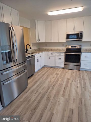 2550 AMBLING CIR, Crofton, MD 21114