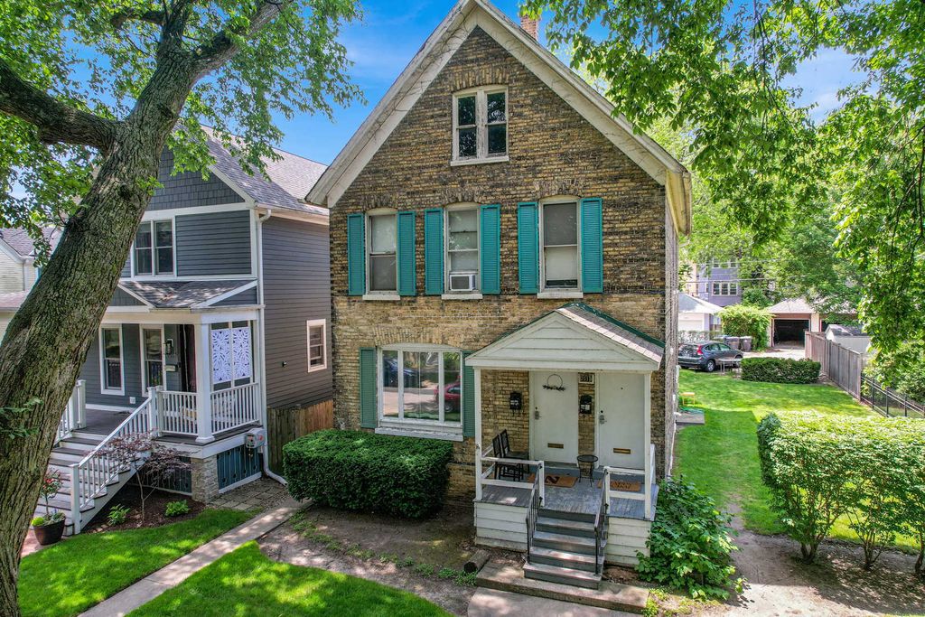 2018 Pratt Court, Evanston, IL 60201 — photo 2