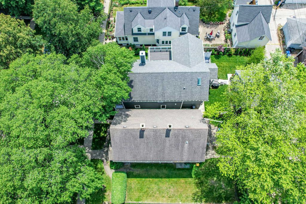 2018 Pratt Court, Evanston, IL 60201 — photo 3