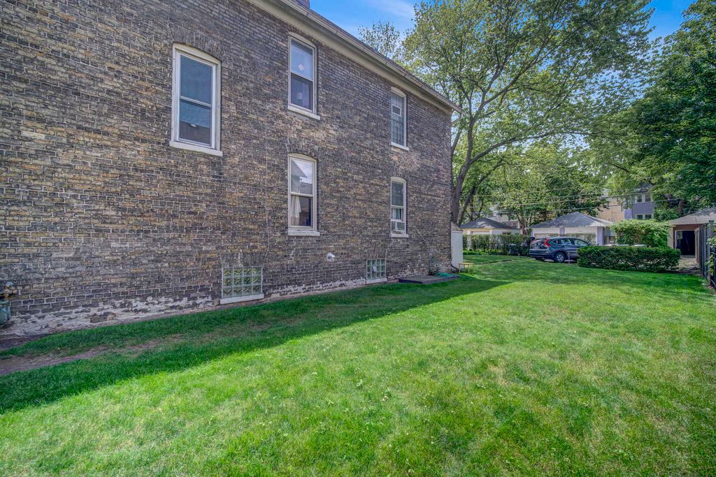2018 Pratt Court, Evanston, IL 60201 — photo 5