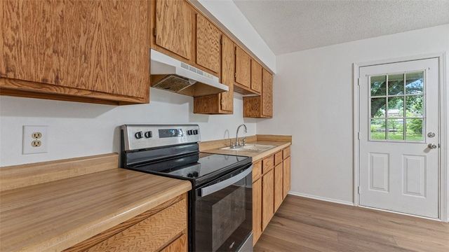 10 N Crest Street, West Fork, AR 72774