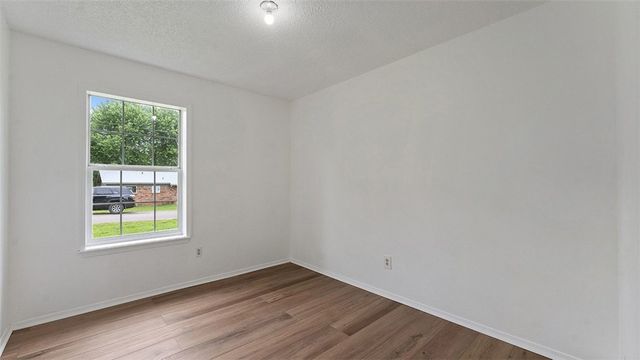 10 N Crest Street, West Fork, AR 72774
