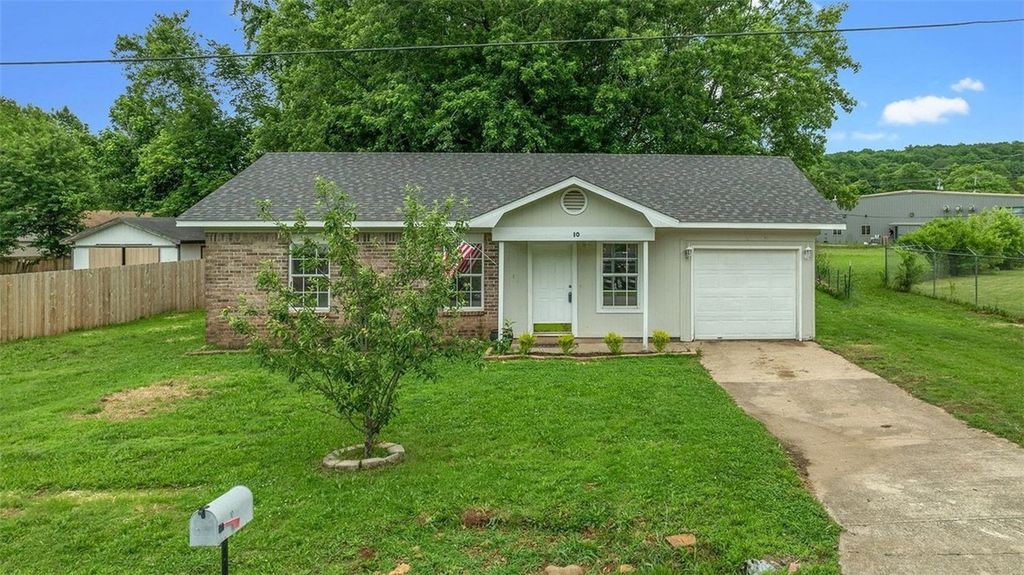 10 N Crest Street, West Fork, AR 72774