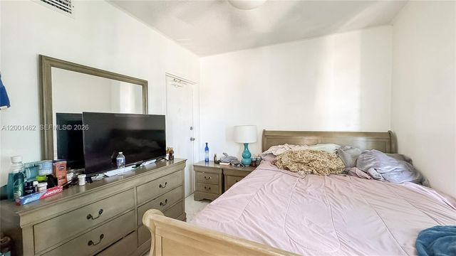 1060 Crystal Lake Dr 401, Deerfield Beach, FL 33064