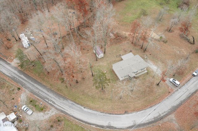 124 Foxwood Drive, Crossville, TN 38571