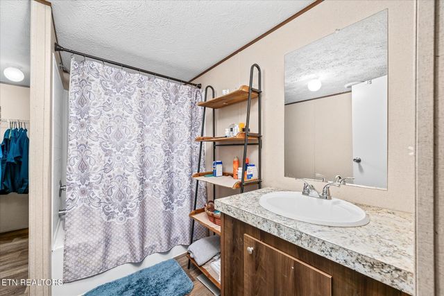 124 Foxwood Drive, Crossville, TN 38571