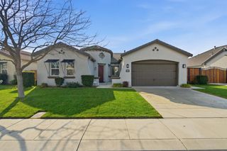 976 Glen Abbey Dr, Manteca, CA 95336