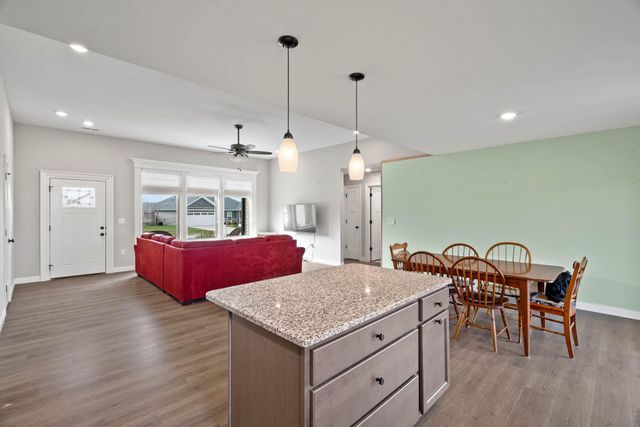 3401 YELLOWWOOD DR, Columbia, MO 65202