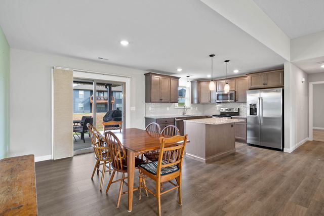 3401 YELLOWWOOD DR, Columbia, MO 65202