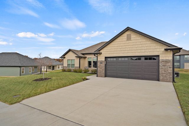 3401 YELLOWWOOD DR, Columbia, MO 65202