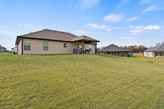 3401 YELLOWWOOD DR, Columbia, MO 65202