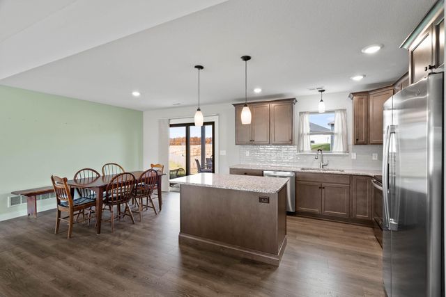 3401 YELLOWWOOD DR, Columbia, MO 65202