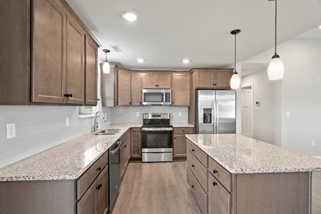 3401 YELLOWWOOD DR, Columbia, MO 65202
