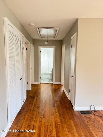 8501 Sally Dr, Louisville, KY 40258