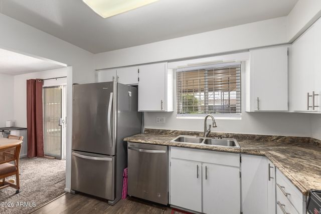 6037 E EVERGREEN Street, Mesa, AZ 85205