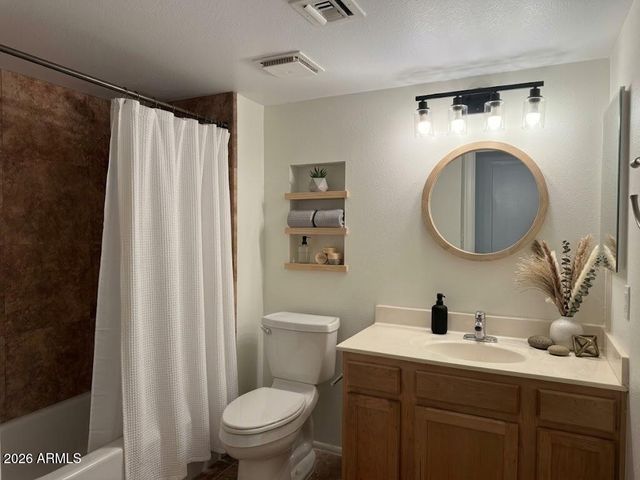 2524 S EL PARADISO Drive 32, Mesa, AZ 85202