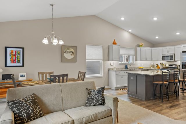 15000 Kingfisher Way, Grand Haven Twp, MI 49417