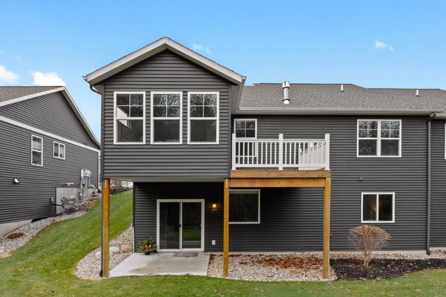 15000 Kingfisher Way, Grand Haven Twp, MI 49417