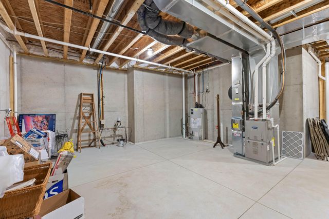 15000 Kingfisher Way, Grand Haven Twp, MI 49417