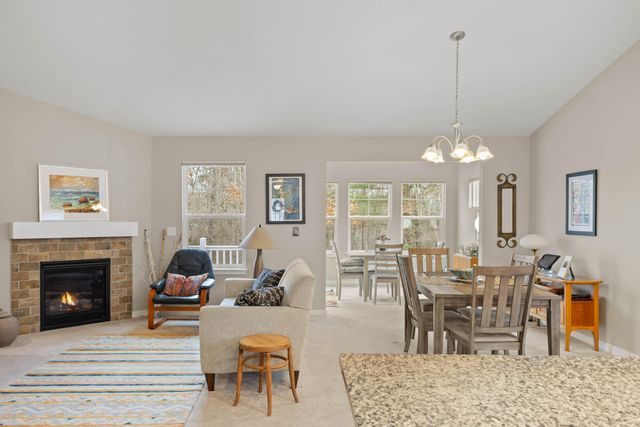 15000 Kingfisher Way, Grand Haven Twp, MI 49417