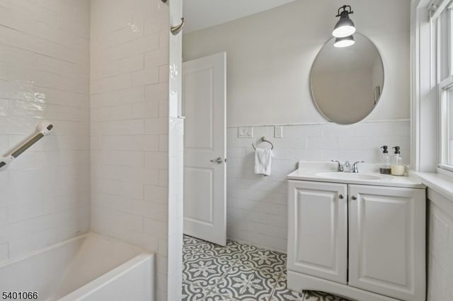157 Parker Ave, Maplewood Twp., NJ 07040