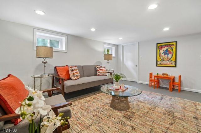 157 Parker Ave, Maplewood Twp., NJ 07040