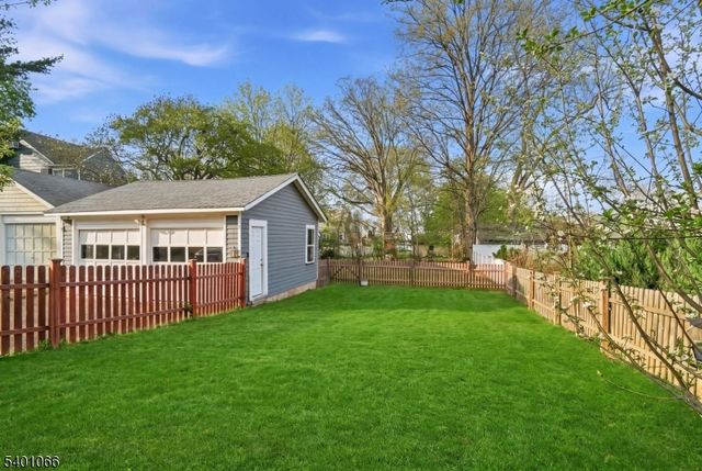 157 Parker Ave, Maplewood Twp., NJ 07040