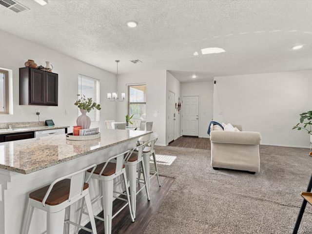 6331 Gannett Dr NE, Rio Rancho, NM 87144