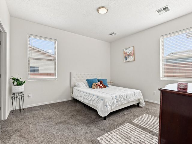 6331 Gannett Dr NE, Rio Rancho, NM 87144