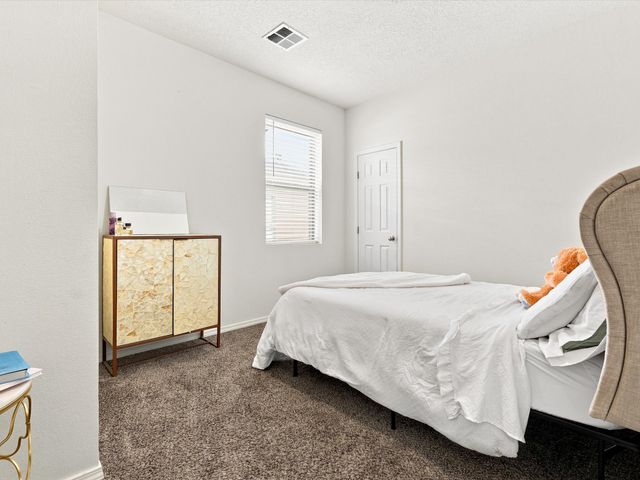 6331 Gannett Dr NE, Rio Rancho, NM 87144