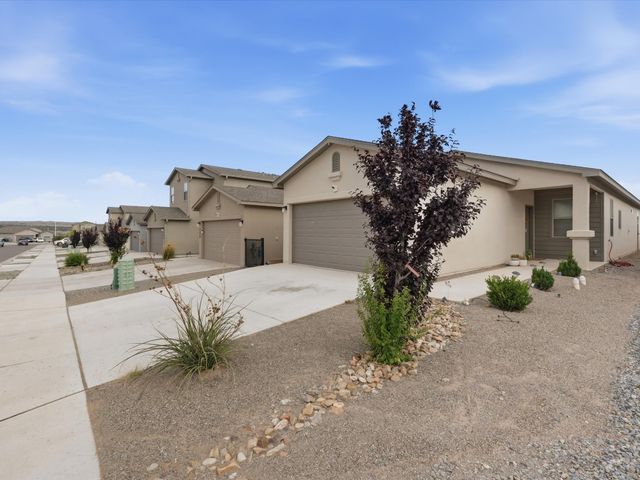 6331 Gannett Dr NE, Rio Rancho, NM 87144