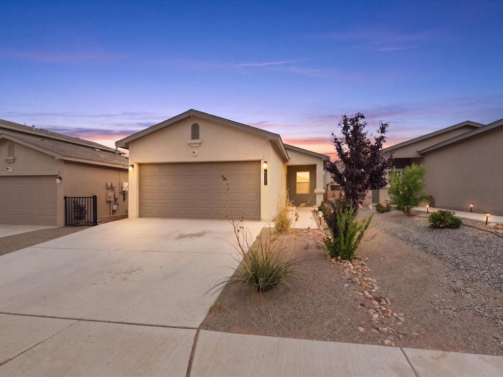 6331 Gannett Dr NE, Rio Rancho, NM 87144