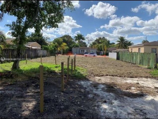 601 sw 44th ct, Miami, FL 33134