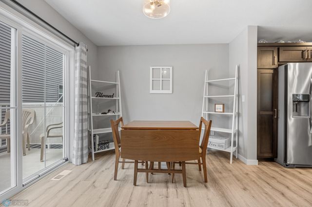 624 10th Avenue N, Fargo, ND 58102