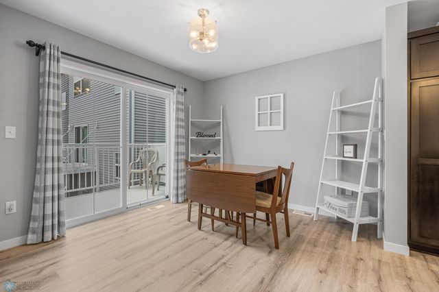 624 10th Avenue N, Fargo, ND 58102