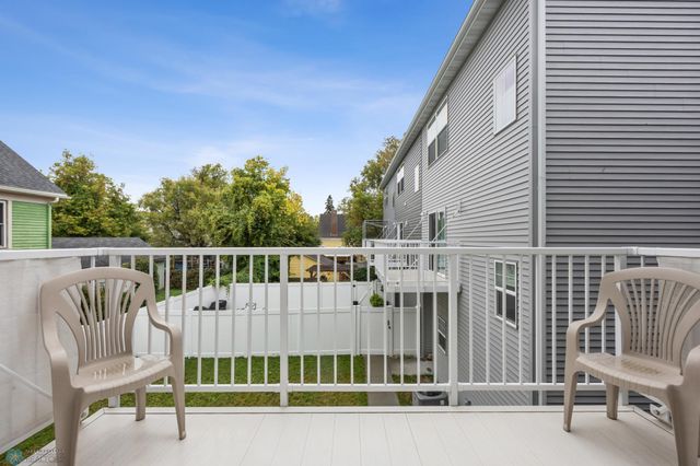 624 10th Avenue N, Fargo, ND 58102