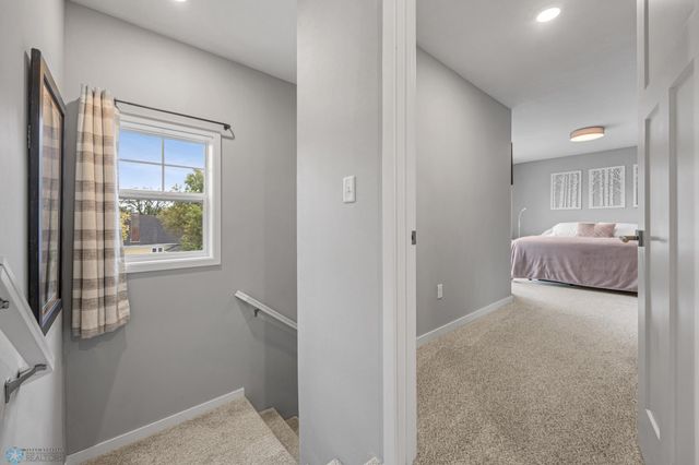 624 10th Avenue N, Fargo, ND 58102