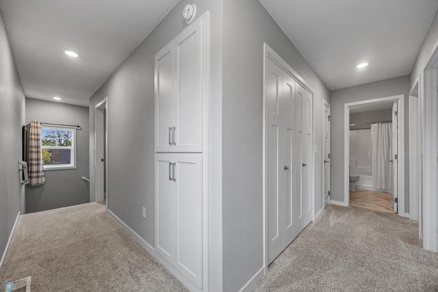 624 10th Avenue N, Fargo, ND 58102