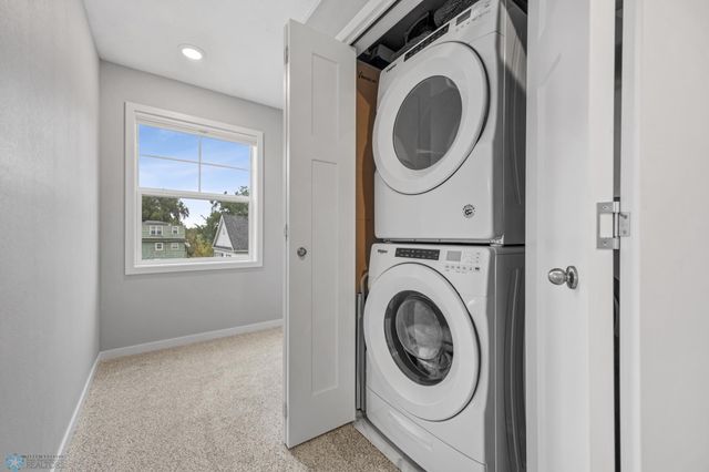 624 10th Avenue N, Fargo, ND 58102