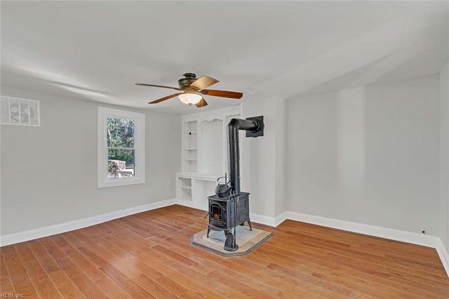 1055 Ridgefield RD, Mathews, VA 23109