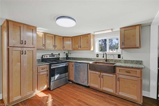 1055 Ridgefield RD, Mathews, VA 23109