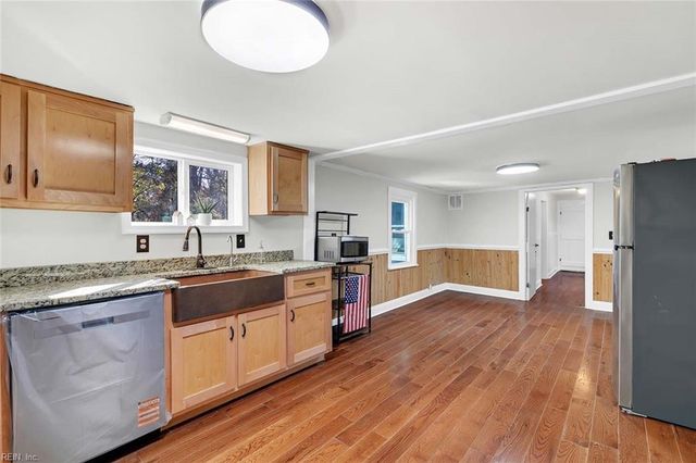 1055 Ridgefield RD, Mathews, VA 23109