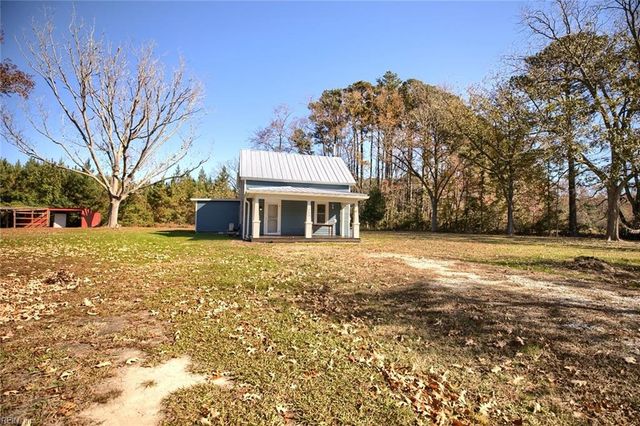 1055 Ridgefield RD, Mathews, VA 23109