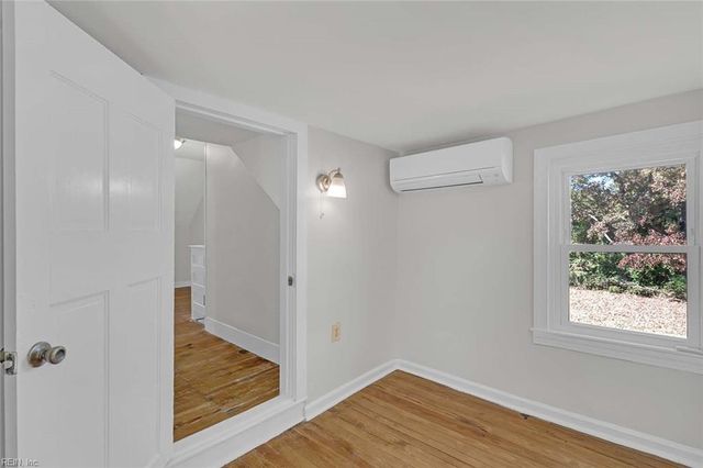 1055 Ridgefield RD, Mathews, VA 23109