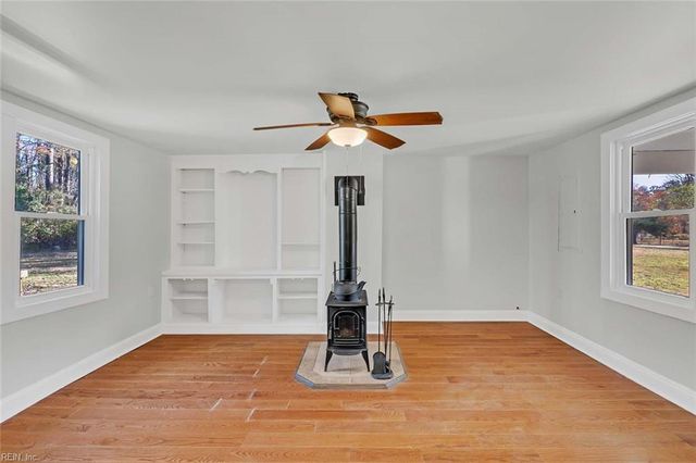 1055 Ridgefield RD, Mathews, VA 23109