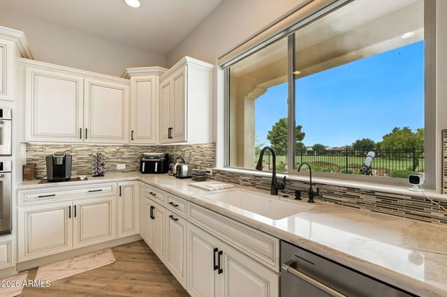 472 E BRACCIANO Avenue, Queen Creek, AZ 85140