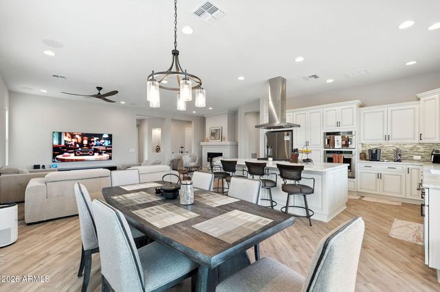 472 E BRACCIANO Avenue, Queen Creek, AZ 85140