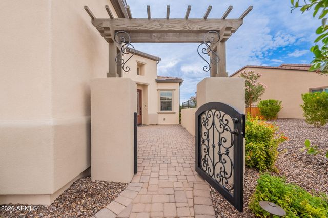 472 E BRACCIANO Avenue, Queen Creek, AZ 85140