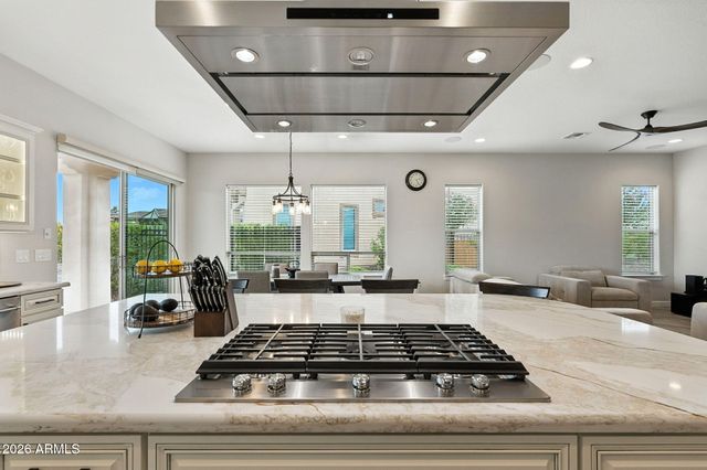 472 E BRACCIANO Avenue, Queen Creek, AZ 85140